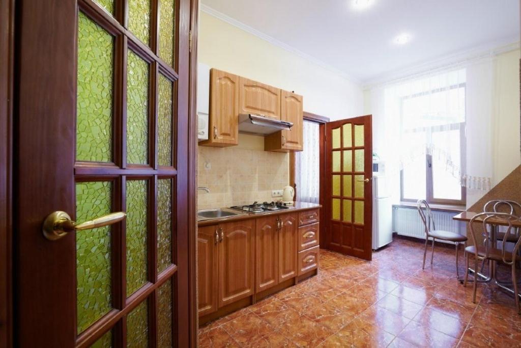 2 Rooms Central Anna Apartment 리비프 외부 사진